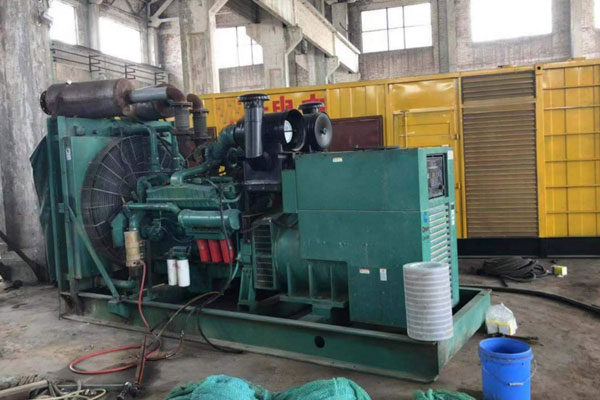 雅安发电机组的空气滤清器应该如何保养？