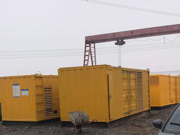 雅安100kw柴油发电机组每小时油耗？